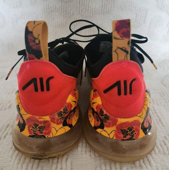 Nike Air Max 270 Crimson Floral Black - Picture 2 of 8